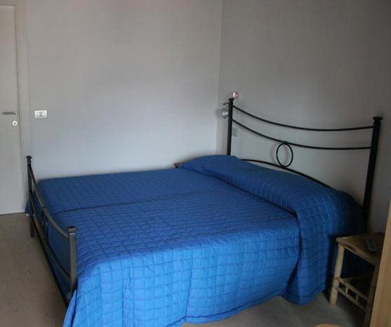 B&B Gardumo Ronzo-Chienis Bilik gambar